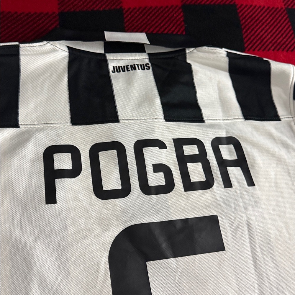 VINTAGE Juventus #6 Paul Pogba 2014-15 Nike Home Jersey - Picture 11 of 11
